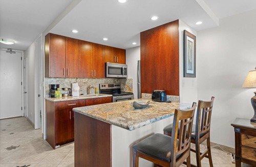 Historic Lahaina Front Street Apartment | Cozy Studio with Panoramic Pacific Ocean & Island Views