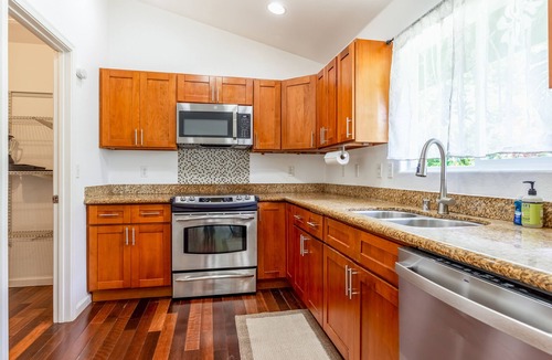 Kapoho House | Delightful home with private W/D, desk workspace, & a great location