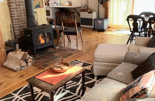 Alstead Cabin | Delightful rustic cabin with WiFi in Alstead