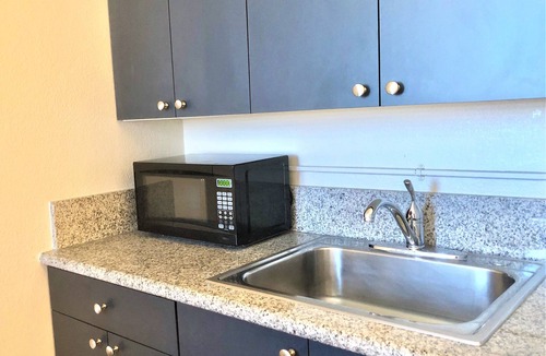 McCully - Moiliili Condo | Designer Studio Condo on 29th Floor In Waikiki-Fabulous View! and 100% Legal!