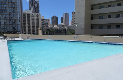 McCully - Moiliili Condo | Designer Studio Condo on 29th Floor In Waikiki-Fabulous View! and 100% Legal!