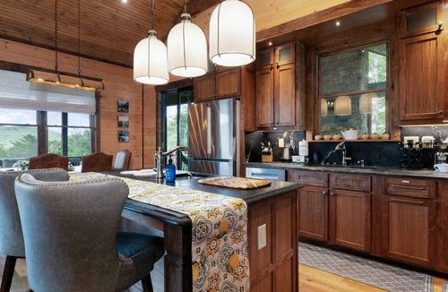 Cherry Log Cabin | Discover Pure Elegance Epic Views Sauna HotTub FirePit Games Secluded