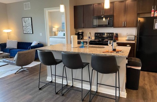 Downtown Columbus Apartment | Downtown Columbus 2BR | Skyline View + Garage