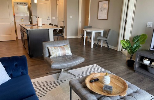 Downtown Columbus Apartment | Downtown Columbus 2BR | Skyline View + Garage