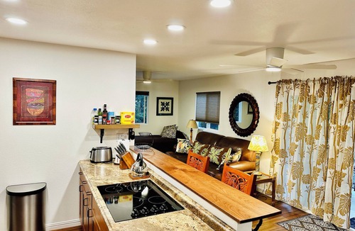 Historic Kailua Village House | Downtown Kailua Kona Inn