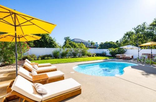 Duck House | Duck Resort with Ocean Views Pool HotTub Elevator