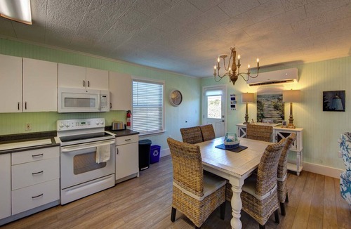 Ocracoke House | Enoch's Hideaway - Ocracoke Island