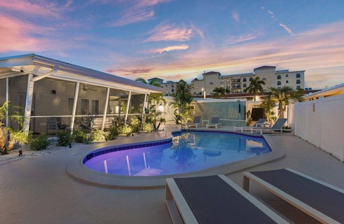 Dolphin Isles Villa | Entire Villa (3 Units) on the Barrier Island