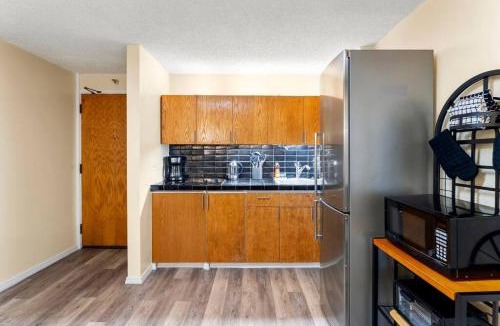 Downtown Honolulu Apartment | Executive Center 1604