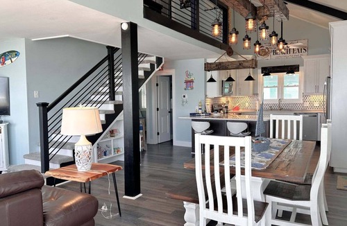 Oak Island House | Experience oceanfront bliss at Summer Wind West in Oak Island! Ideal for 12 guests.