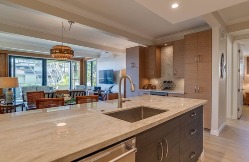 Kahana Condo | Experience paradise at Kahana's beachfront 3-bedroom condo near Kaanapali Beach