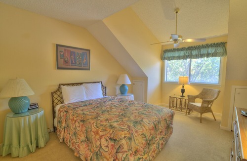 Arcadian Shores Condo | Fabulous Accommodations + Washer/Dryer!