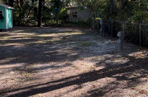 Old Town RV Rental | Fabulous private RV pad with full hookups, sewer and water located in Old Town