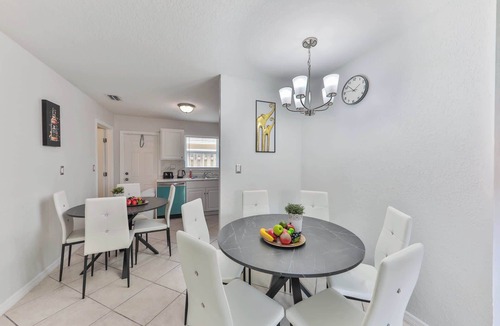 River Oaks House | Fort Lauderdale Family Bestseller
