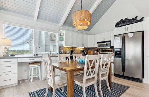 Bald Head Island Villa | Golf course view villa next to BHI Club, recently renovated!