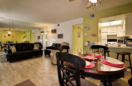 Bay Esplanade Condo | Gone Beaching 202 Condo in the Heart of Everything