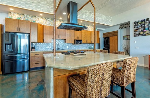 Maalaea Condo | Gorgeous 3-Bedroom Condo in Ma'alaea With Extra Large Waterfront Lanai
