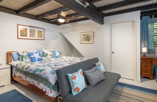 Kaneohe Apartment | Hale Ulula'au - A peaceful forest retreat