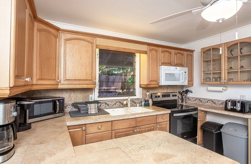 Pupukea House | Hawaii Oceanfront Beach House | Paradise on the Beach | Family Activities