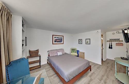 McCully - Moiliili Apartment | Hawaiian Monarch 805 condo