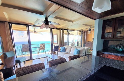 Makaha Condo | Hawaiian Princess - Remodeled beachfront with spectacular view
