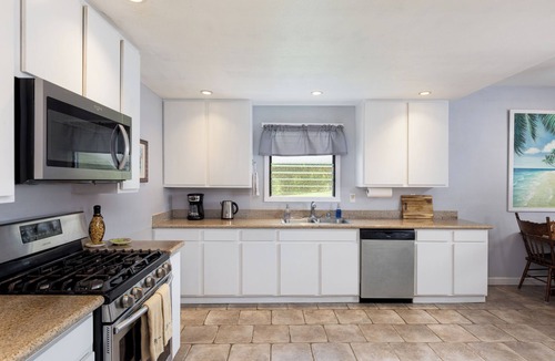 Hawi Cottage | Hawi Haven! Where far away never felt so close to home!