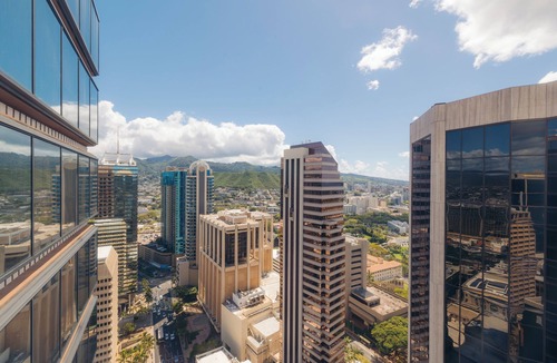 Downtown Honolulu Condo | Heart of Downtown, Newly renovated Mountain View Suite, Full Kitchen Living Room