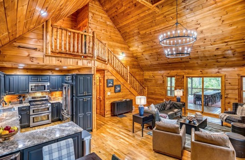 My Mountain House | Heated Pool Mtn Views Sleeps 20 Game Room