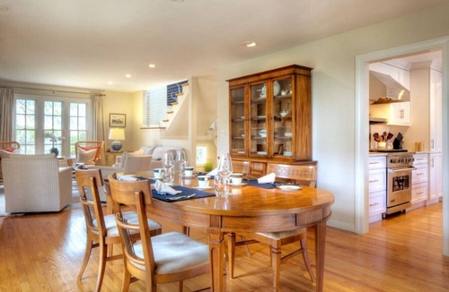 Newport East House | Heated Salt Pool - 10 Minutes to Newport, 5 to Beaches, Parking for 6