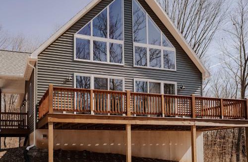 Berrien Springs House | Hidden Arbor House - newly renovated retreat