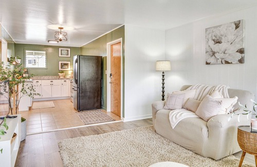 Hilo Apartment | Hilo Apartment w/Lanai - 2 Mi to Beaches!