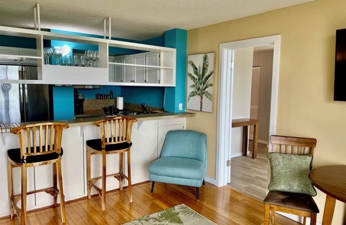 Hilo Condo | Hilo Lagoon Retreat – 2BR w/View, A/C, Pool