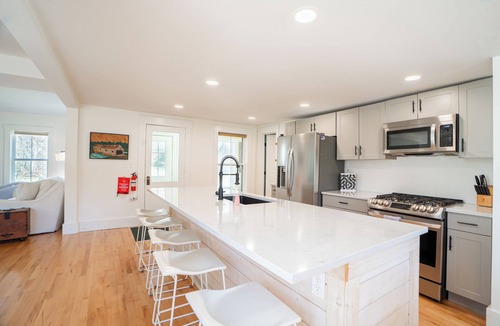 Bridgewater Other | Historic Riverfront House: 5 Bedrooms 3.5 Baths on 5 Acres
