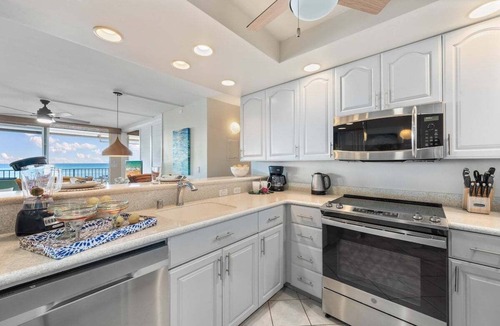 Kahana Condo | HL A204 Remodeled OceanFront 2BD Winter Escape