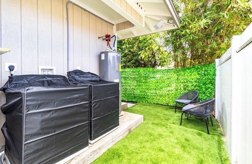 McCully - Moiliili House | Honolulu Studio City Vibez