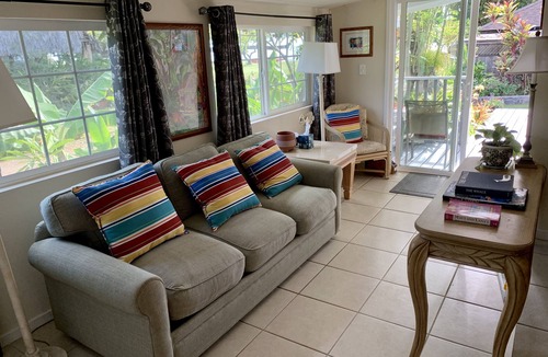 Historic Lahaina Front Street House | Hula Beach House Maui