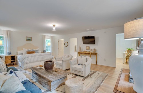 Cave Spring Apartment | Idyllic Cave Spring Studio w/Patio & Fire Pit!