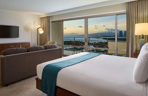 Waikiki Apartment | Ilikai Hotel & Luxury Suites