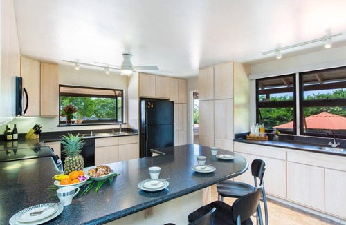 Waialae Iki Ridge House | Immersed in nature Home w/A/C, bbq area, Hale Poola