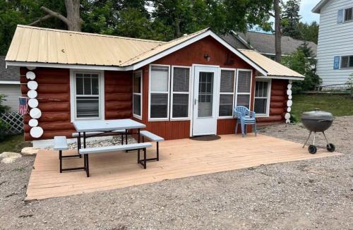 Indian River House | Inn Between Waterfront Cabins