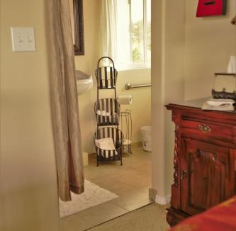 Papaikou House | Island Goode's - Luxury Adult Only Accommodation near Hilo