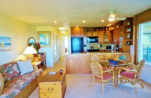 Kapaa Condo | It's All About the View! Oceanfront, A/C, Elevator, SPECIAL! 11/24-11/30 Info ↓