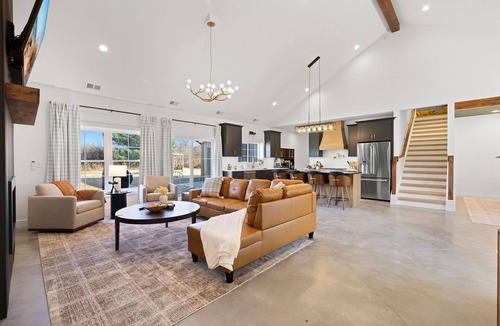 Harbert House | Juniper Presents: NEW Luxe Stay w Hot Tub, Fire Pavilion Nr Lake MI