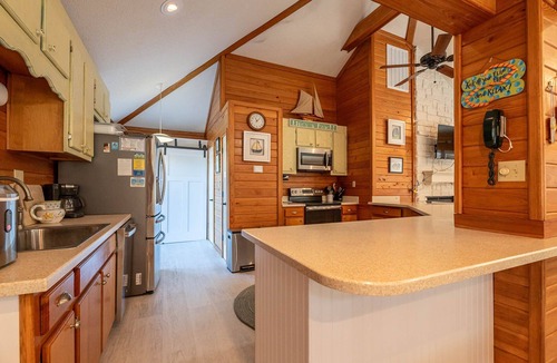 Duck House | Just For Fun - Duck, Schooner Ridge, Pool Open 4/15, Pool Heat Option, Hot Tub, Close to Downtown