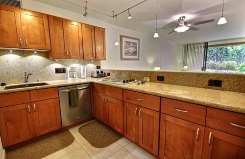 Kahana Condo | Kahana Villa E-210 - Affordable Maui Location - Free Activities - Walk to 'S' Turns Beach