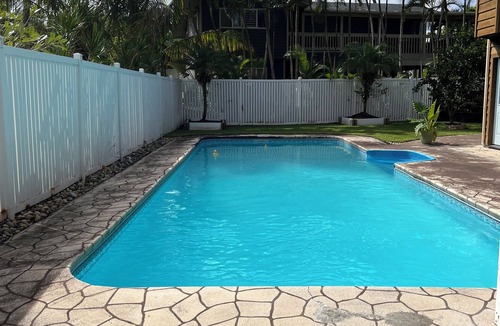 Kapoho Apartment | Kamanu Pool Apartment 2 Bedroom 1 Bathroom with Ocean Views