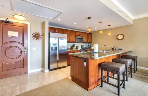 Honokowai Condo | KBM Resorts | 3 FREE CARS | Honua Kai Hokulani | Oceanview | Multi Unit Listing | Spacious lanais and resort amenities for large groups! HKH-229/47/40