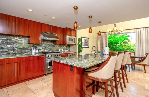 Honokowai Condo | KBM Resorts | FREE CAR | Honua Kai Hokulani | Oceanfront | 3-Bedroom Ground Floor Condo! HKH-150