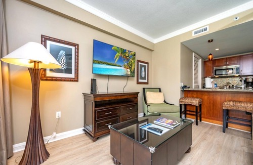 Kaanapali Condo | KBM Resorts | FREE CAR | Honua Kai Hokulani | Ocean view | 1-Bedroom Condo, Stunning Sunsets! HKH-344