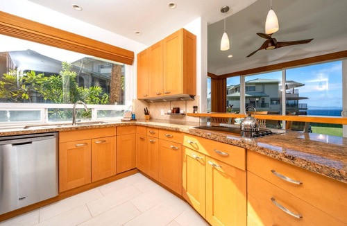 Napili Condo | KBM Resorts | FREE CAR | Kapalua Bay Villa | Oceanfront | 1-Bedroom Condo, Beautifully Remodeled! KBV-28G2